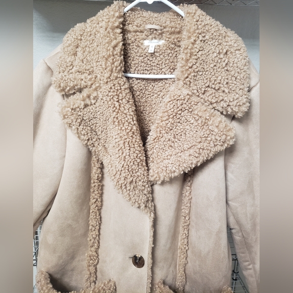 Maurices Tan Jacket with Shearling Trim & Inner, Sz XL or 14/16 - Picture 2 of 6